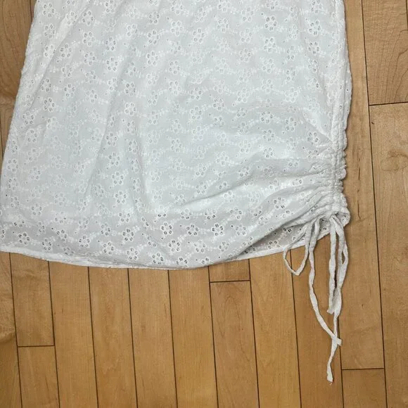 NWT AIYANA City Break Mini Dress White Eyelet Strapless Size Large - Picture 4 of 16
